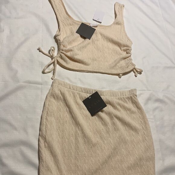 Lelia Collection Mini skirt and cropped drawstring tank top - Picture 1 of 11